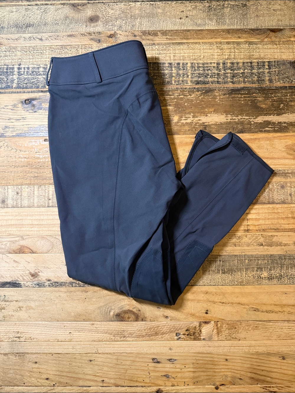 The Tailored Sportsman Women's Chinos in Navy